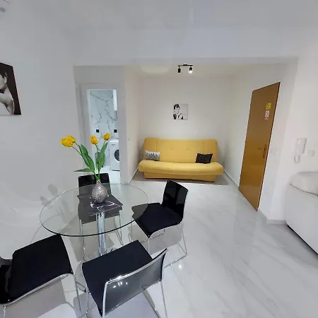 Antunovic Apartment