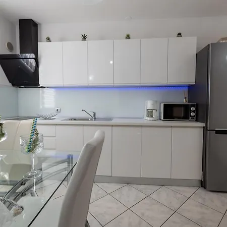 Antunovic Apartment