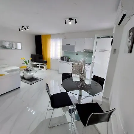 Διαμέρισμα Antunovic Μακάρσκα