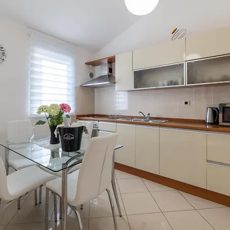 Antunovic Apartment Makarska