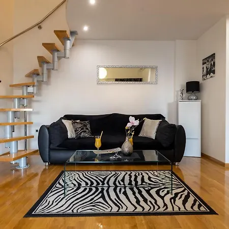 Antunovic Apartment