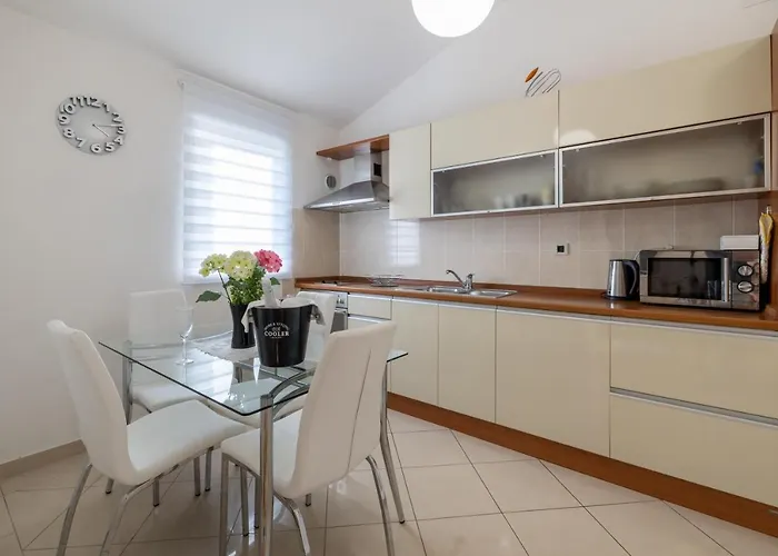 Antunovic Apartamento Makarska